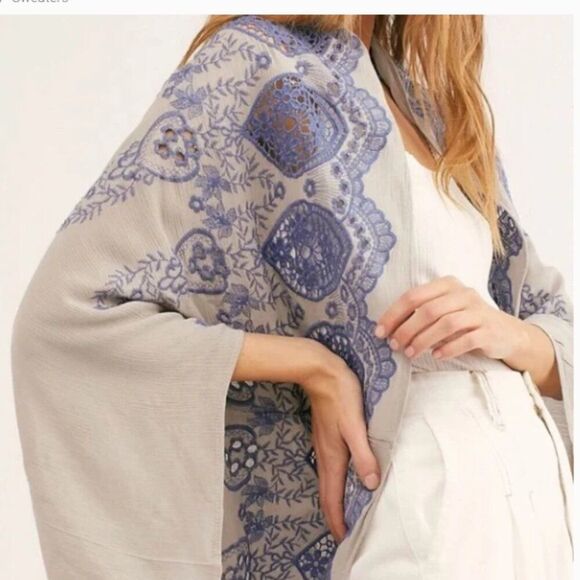 Free People Catania Embroidered Eyelet Kimono Lace Cover Up Grey Blue Floral OS - Picture 1 of 6